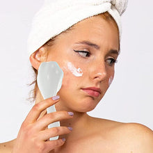 Load image into Gallery viewer, Cat Paw Silicone Face Scrubber