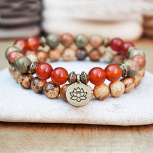 Load image into Gallery viewer, Agate Lotus Pendant Beaded Bracelet