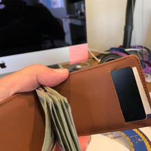 Load image into Gallery viewer, Handmade slim Leather Pull-Out Wallet