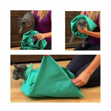 Load image into Gallery viewer, Cat Travel Pouch